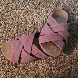 Vionic Gentle worn size 8 sandal